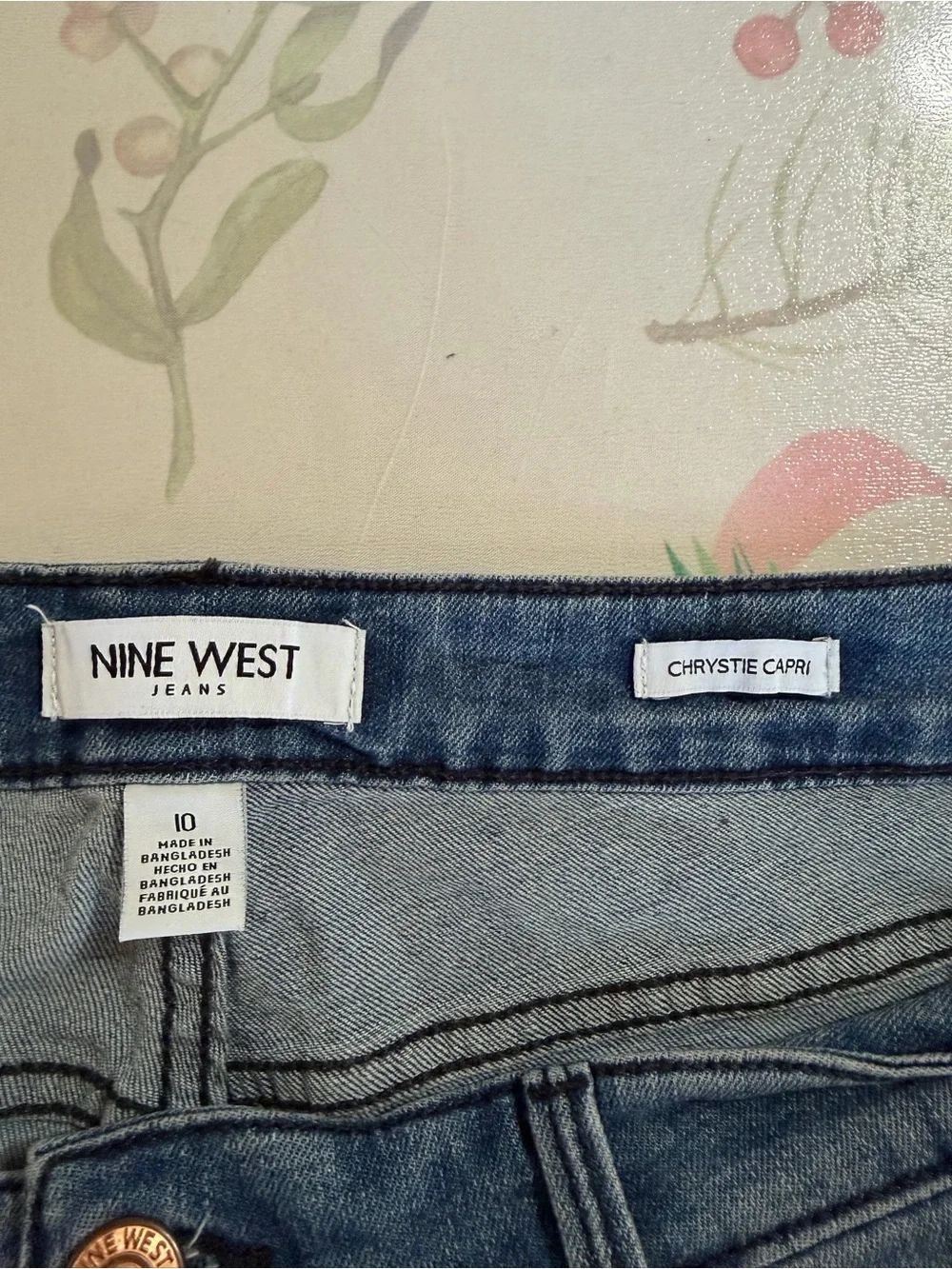 Nine West Women's Chrystie Capri Blue Denim Jeans (281)